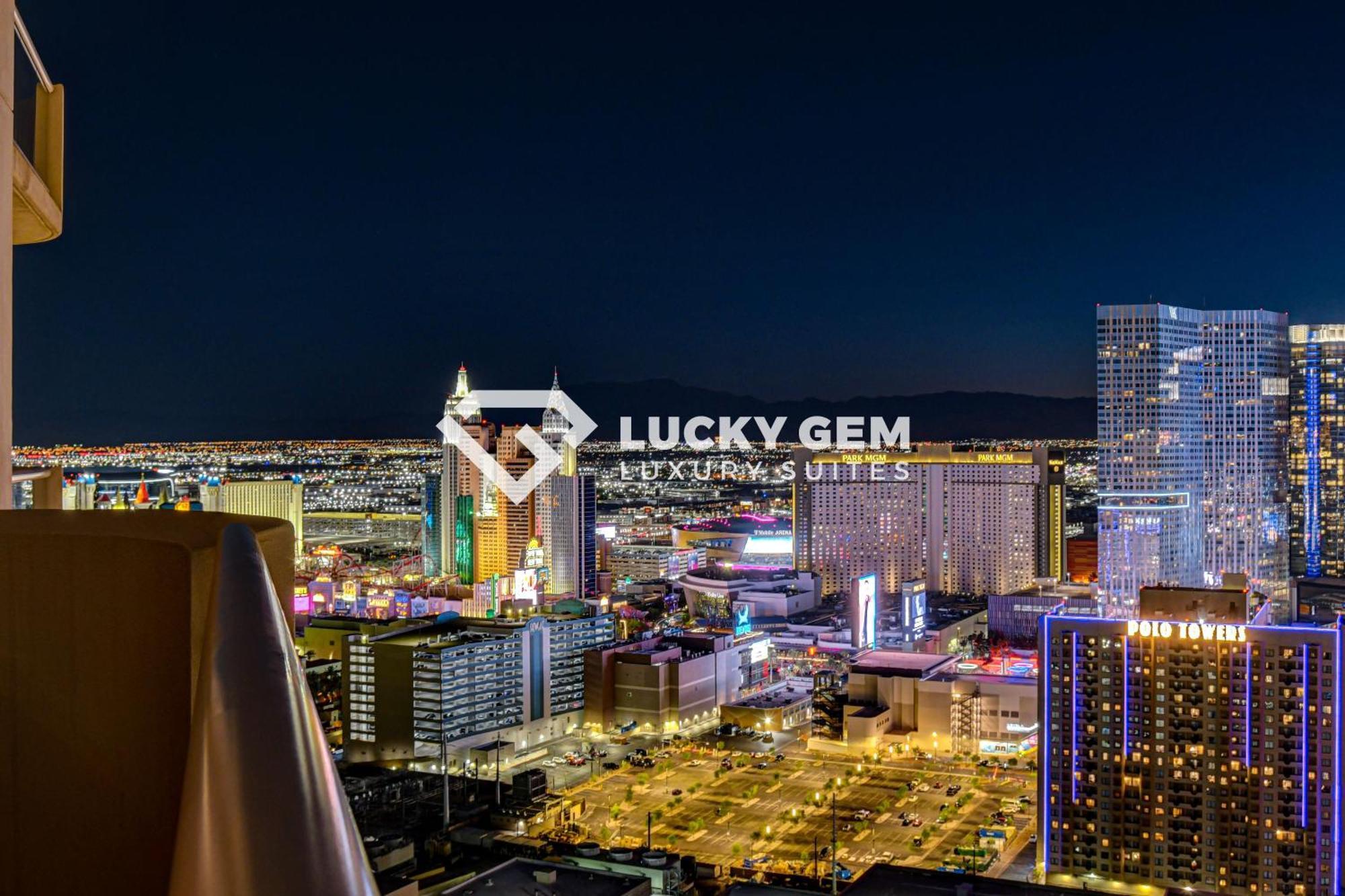 Lucky Gem Penthouse & Luxury Suites At Signature Resort, Balcony Strip View 3505 Лас-Вегас Экстерьер фото
