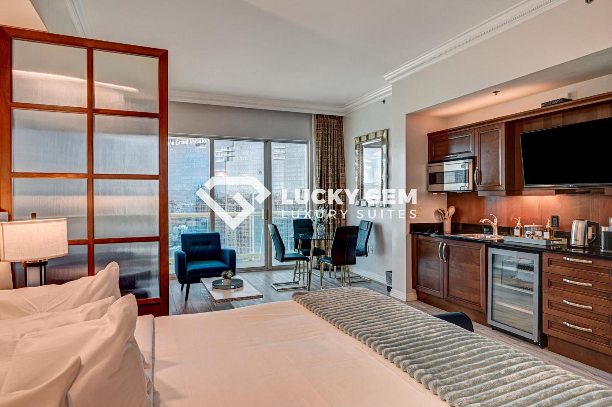 Lucky Gem Penthouse & Luxury Suites At Signature Resort, Balcony Strip View 3505 Лас-Вегас Экстерьер фото