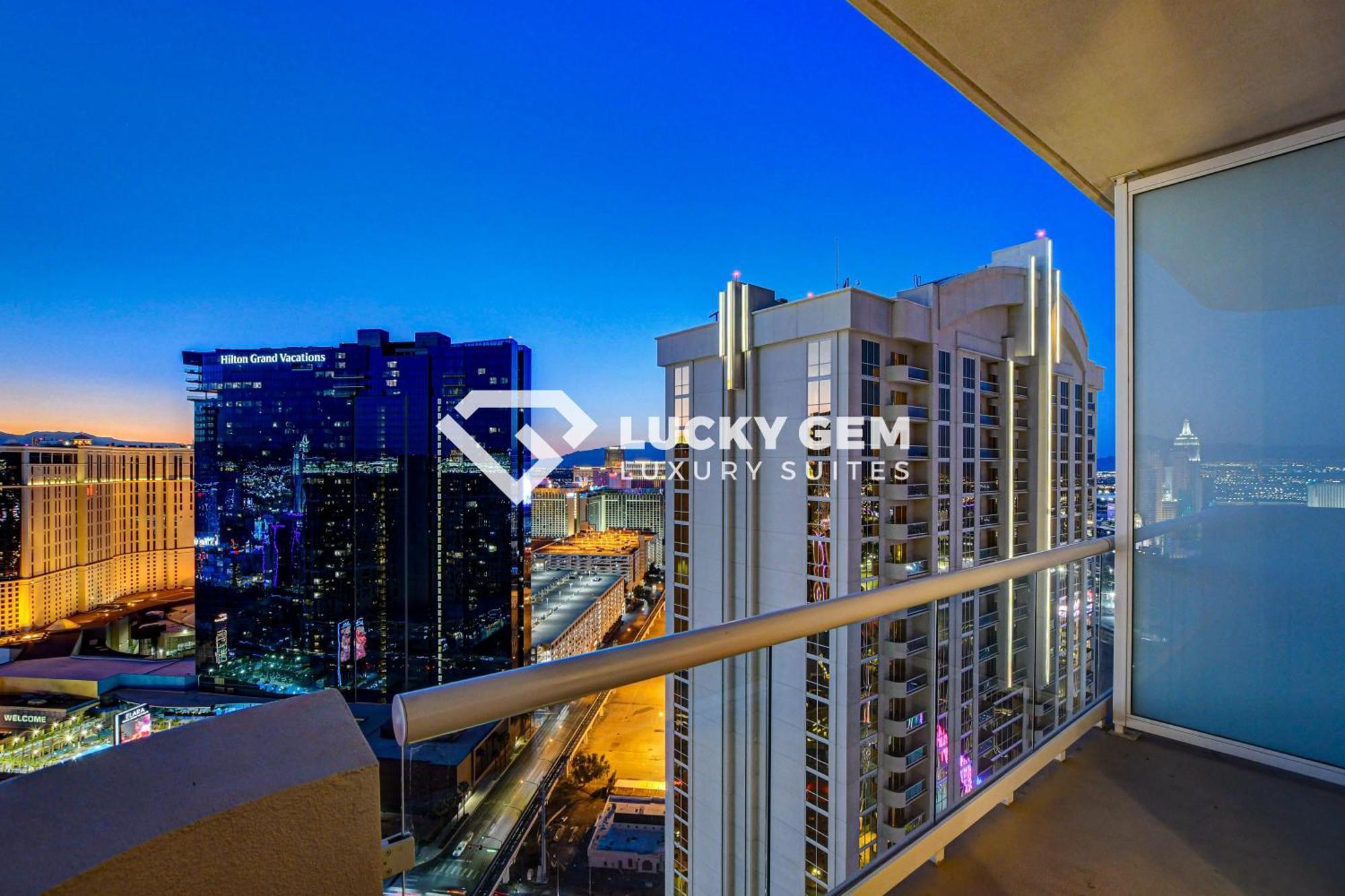 Lucky Gem Penthouse & Luxury Suites At Signature Resort, Balcony Strip View 3505 Лас-Вегас Экстерьер фото